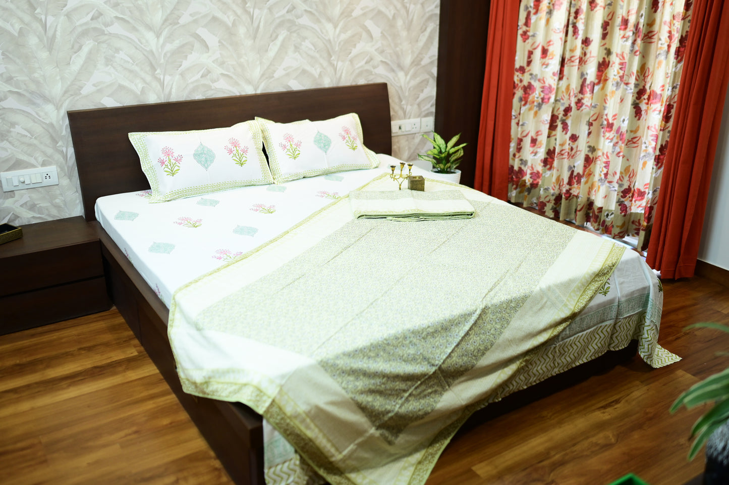 Artisan Affinity Screen Print Single Bed Reversible Dohar Set