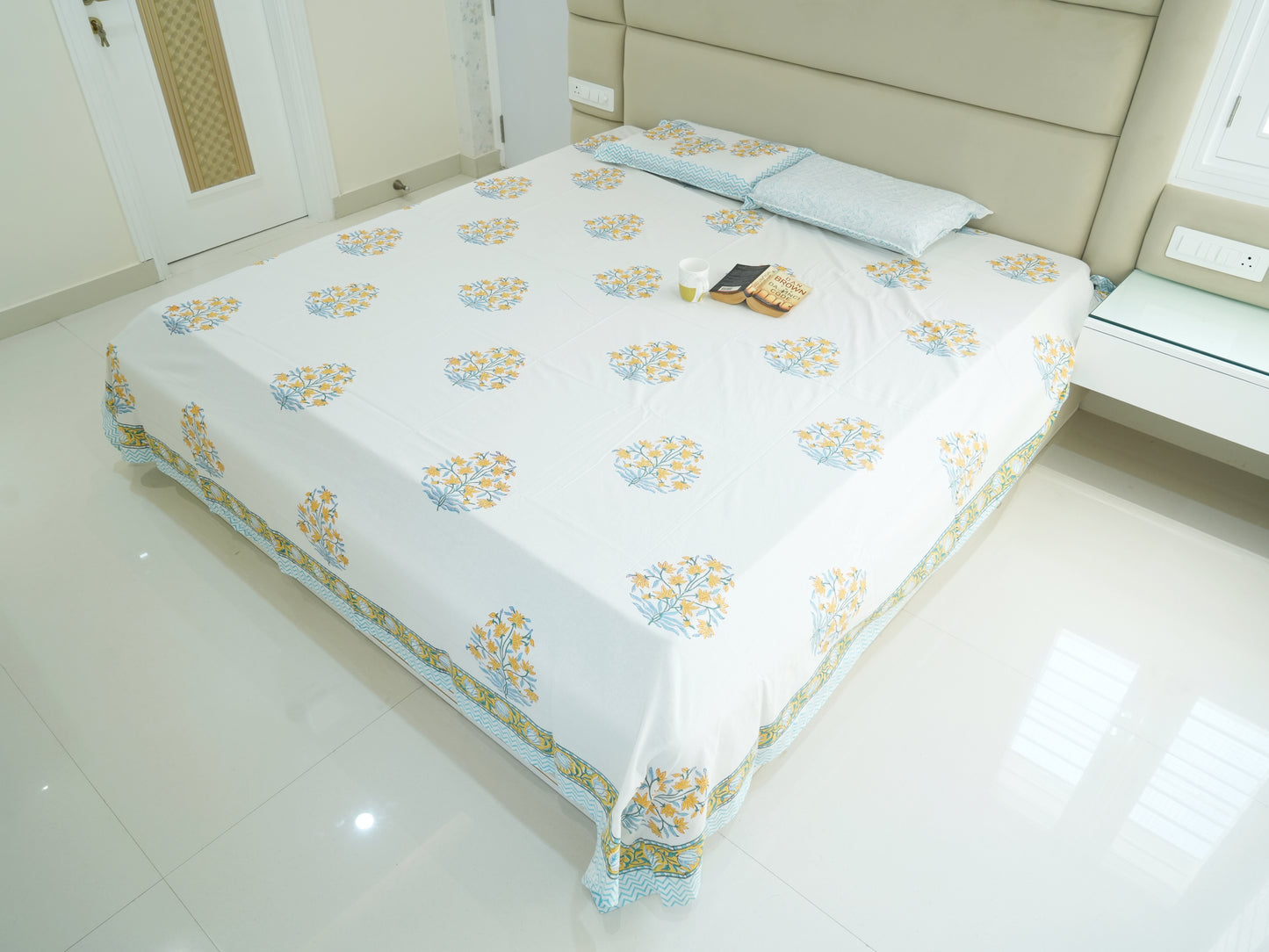 Bohemian Blooms Double Bed King Size Bedsheet with 2 Pillow Covers