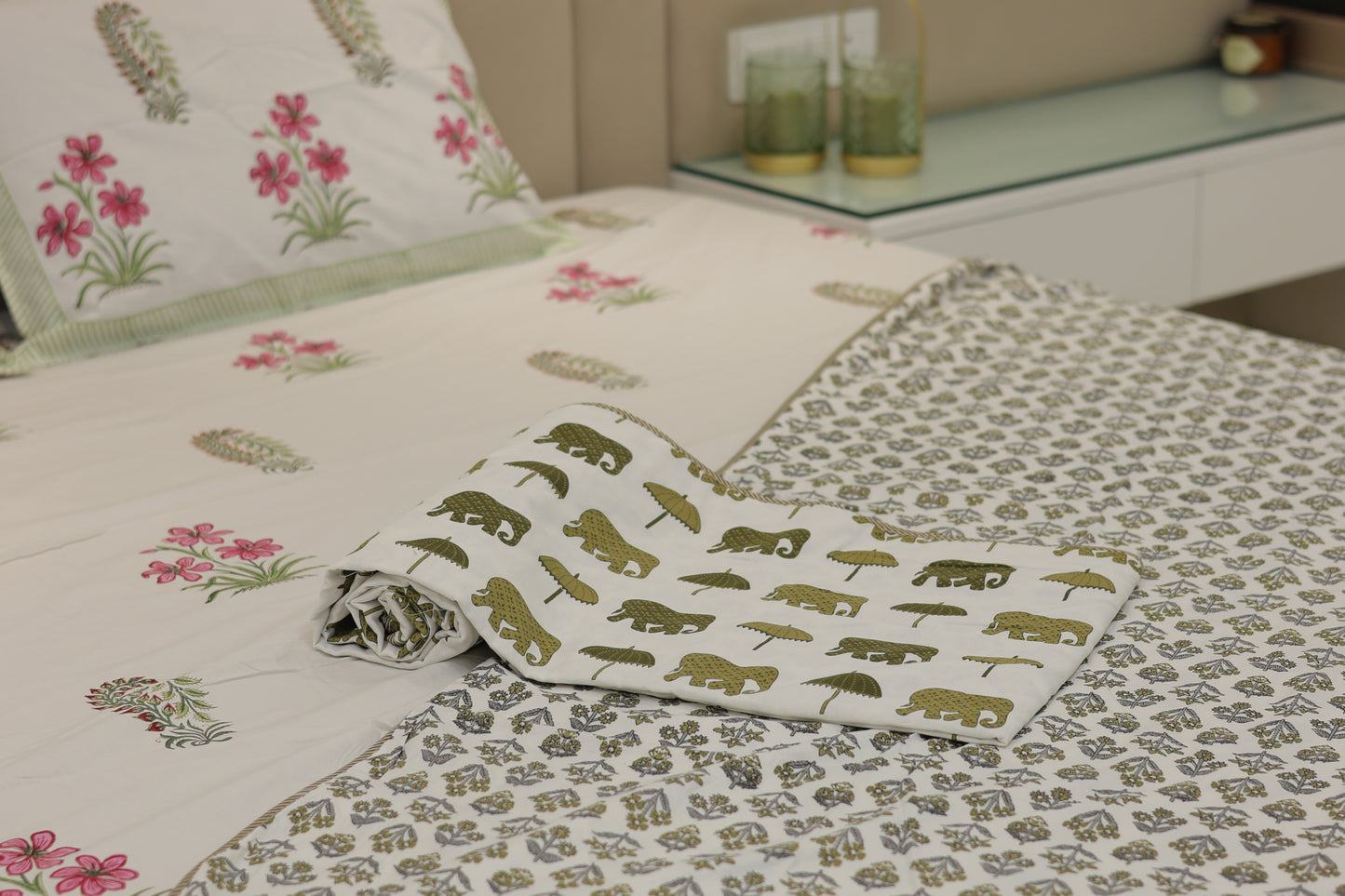 Heritage Bliss Screen Print Single Bed Dohar Set