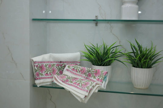 Pretty Pink Bath Towels and Napkin Set