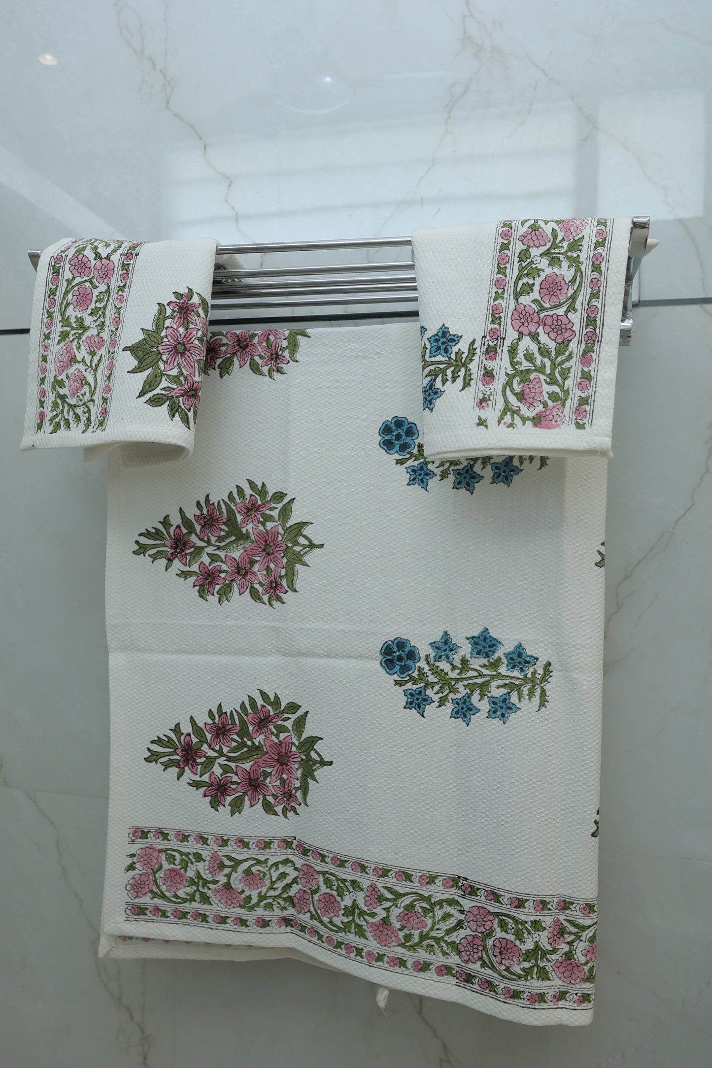 Nature's Canvas Floral Bath Towels and Napkin Set