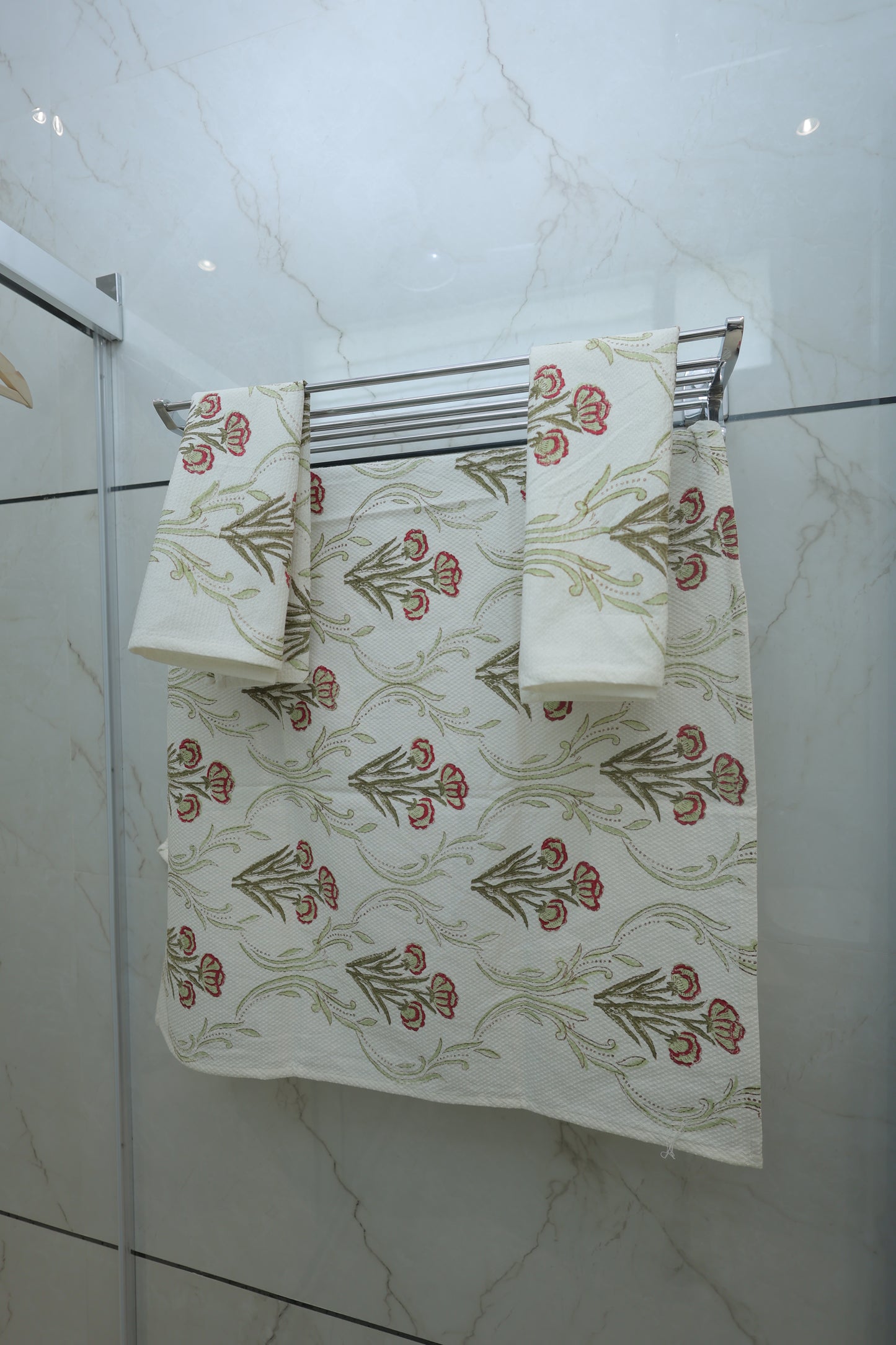 Floral Fantasy Bath Towels and Napkin Set