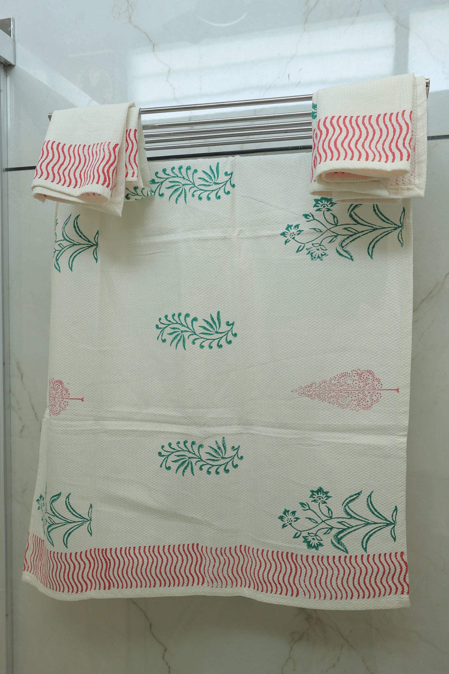 Blooming Floral Bath Towels and Napkin Set