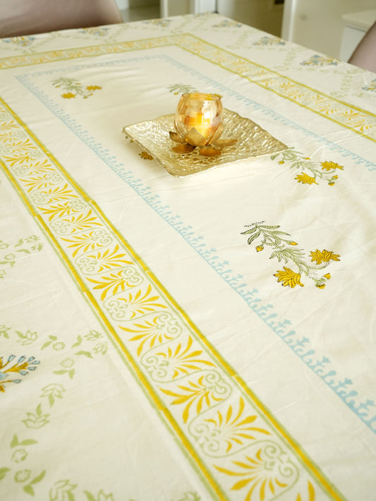 Sunshine Glow: Vibrant Yellow Table Cover