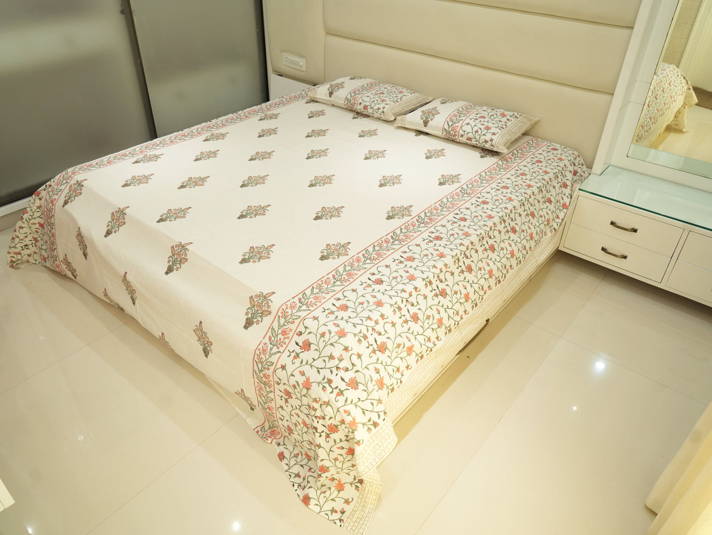 Gardenia Glee Double Bed King Size Bedsheet with 2 Pillow Covers