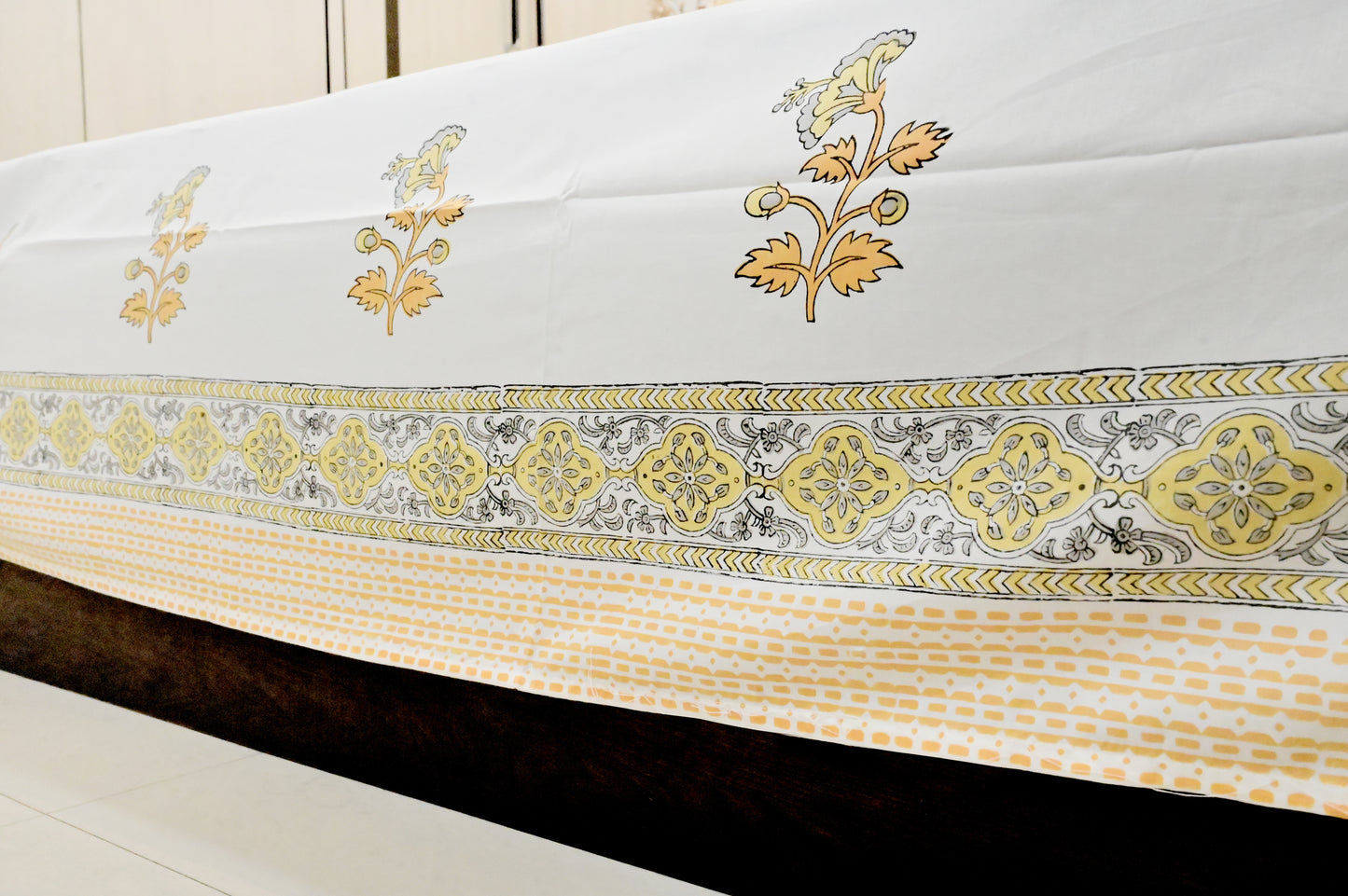 Honeyard Harmony Double Bed Super King Size Bedsheet Super Premium Cotton Fabric with 2 Pillow Covers