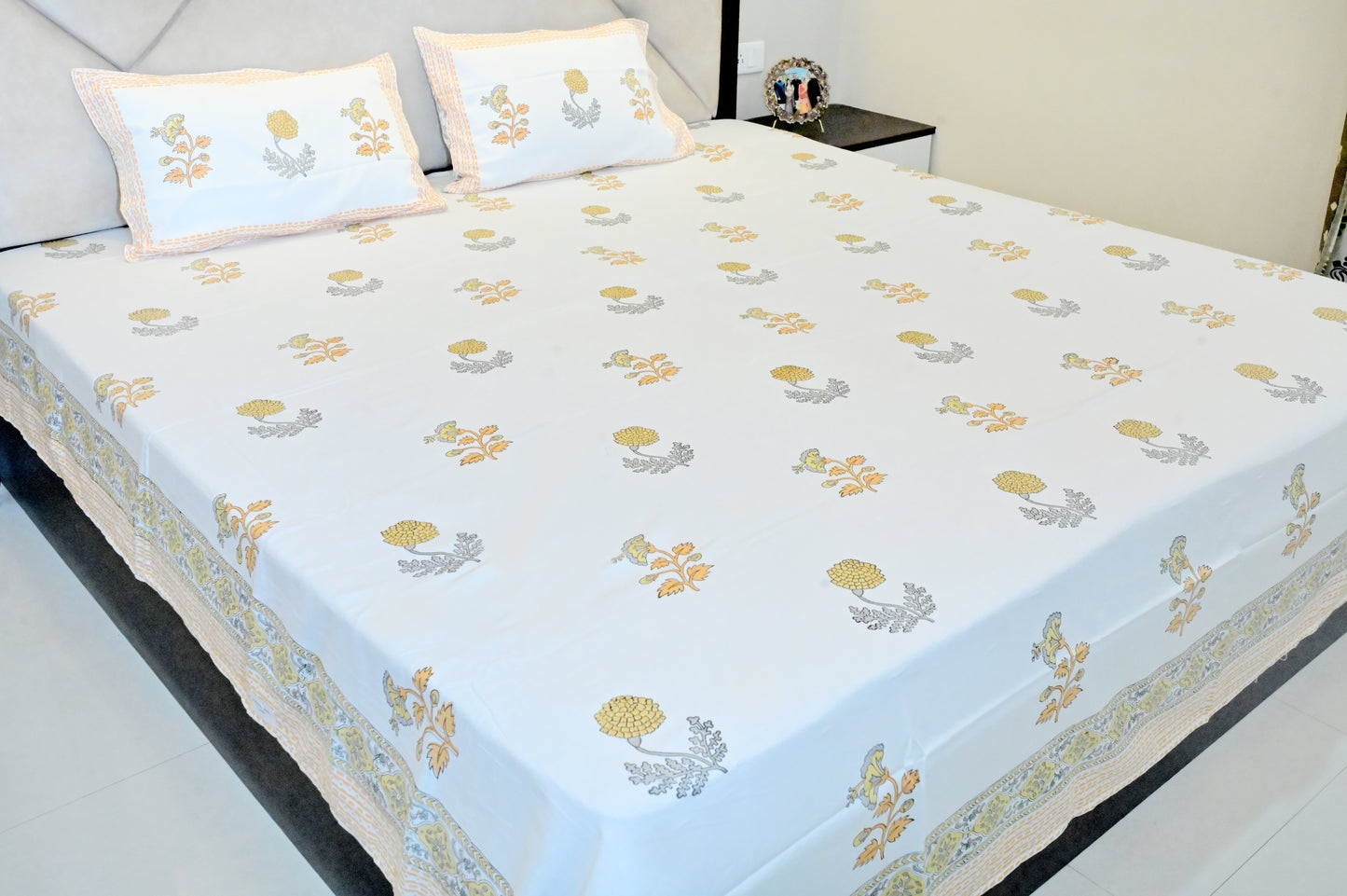 Honeyard Harmony Double Bed Super King Size Bedsheet Super Premium Cotton Fabric with 2 Pillow Covers