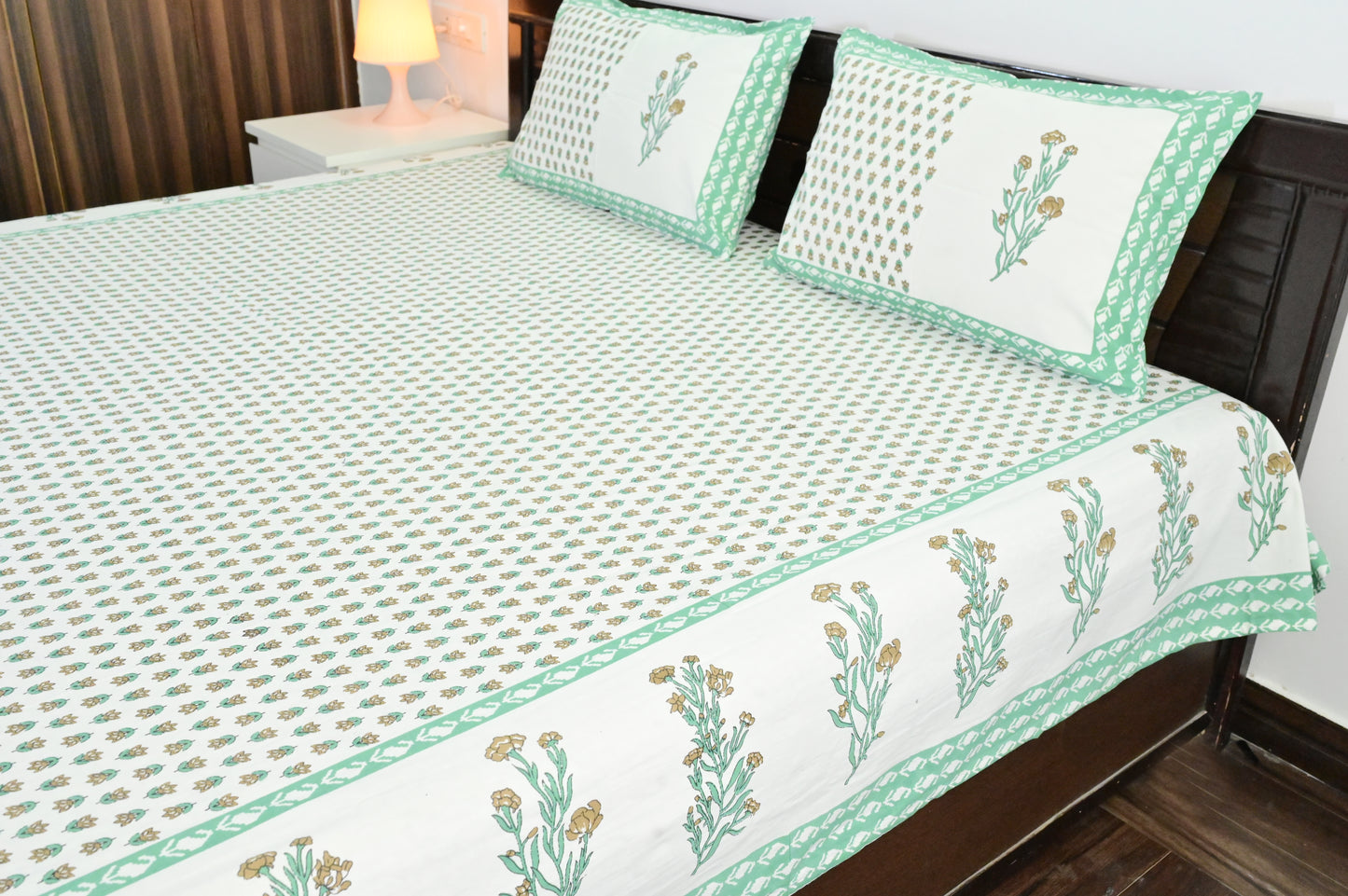 Desert Garden Green Double Bed Screen Print Bedsheet