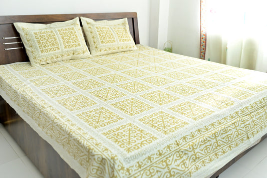 Amber Petals Prints Double Bed Screen Print Bedsheet