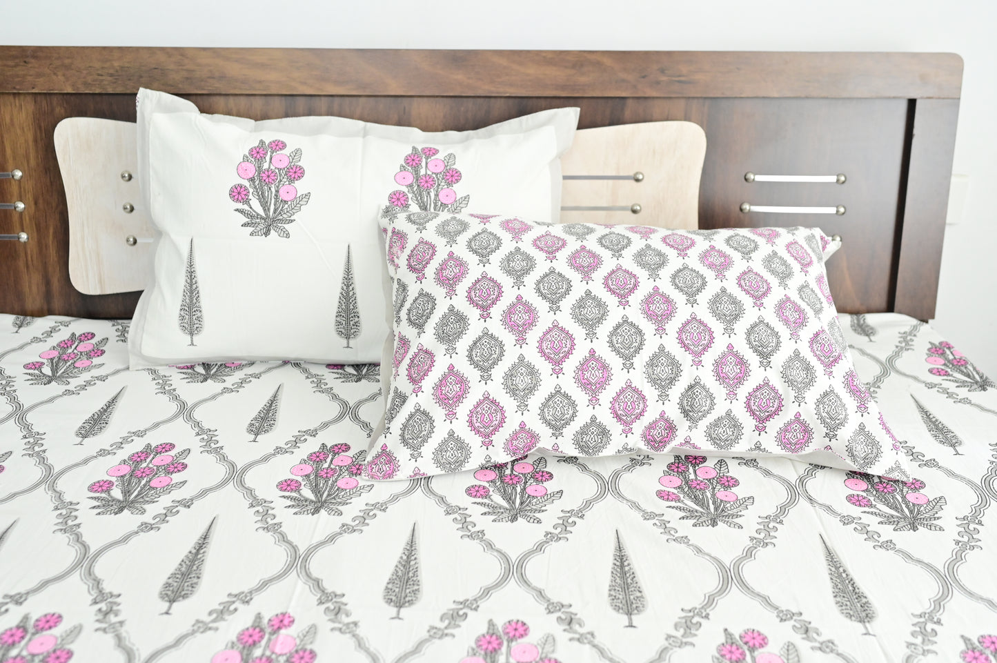 Jaipur Blossom Double Bed Screen Print Bedsheet