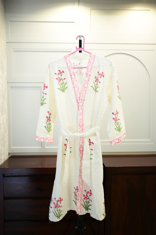 Timeless Vibes Soft Cotton White Bathrobe