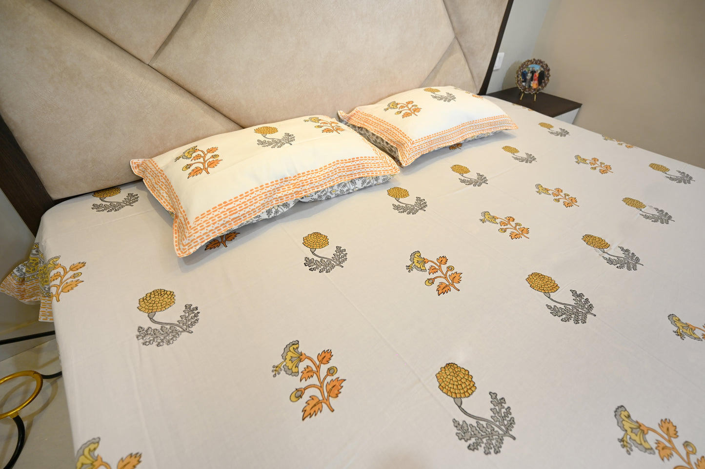 Honeyard Harmony Double Bed Super King Size Bedsheet Super Premium Cotton Fabric with 2 Pillow Covers