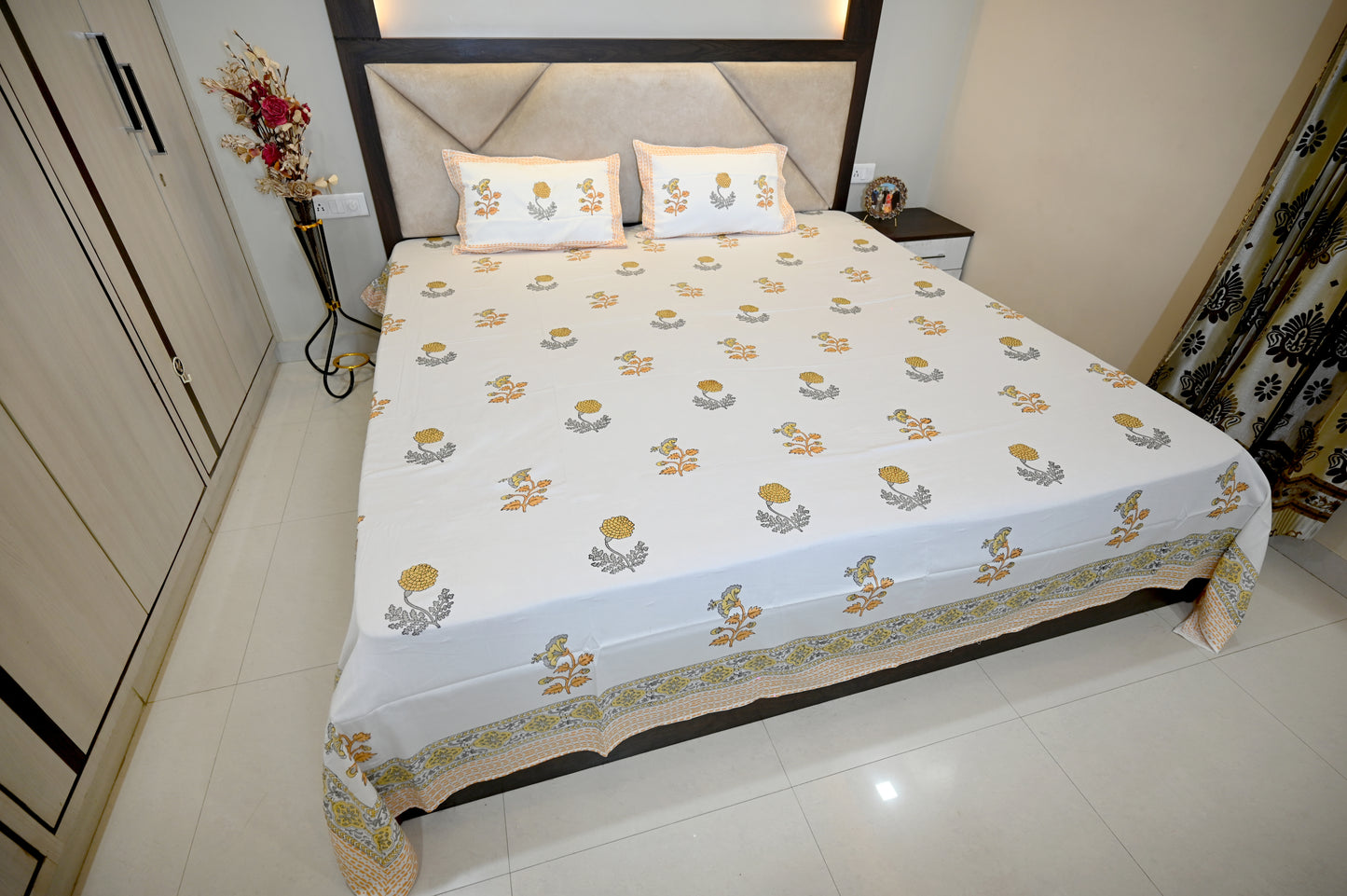 Honeyard Harmony Double Bed Super King Size Bedsheet Super Premium Cotton Fabric with 2 Pillow Covers