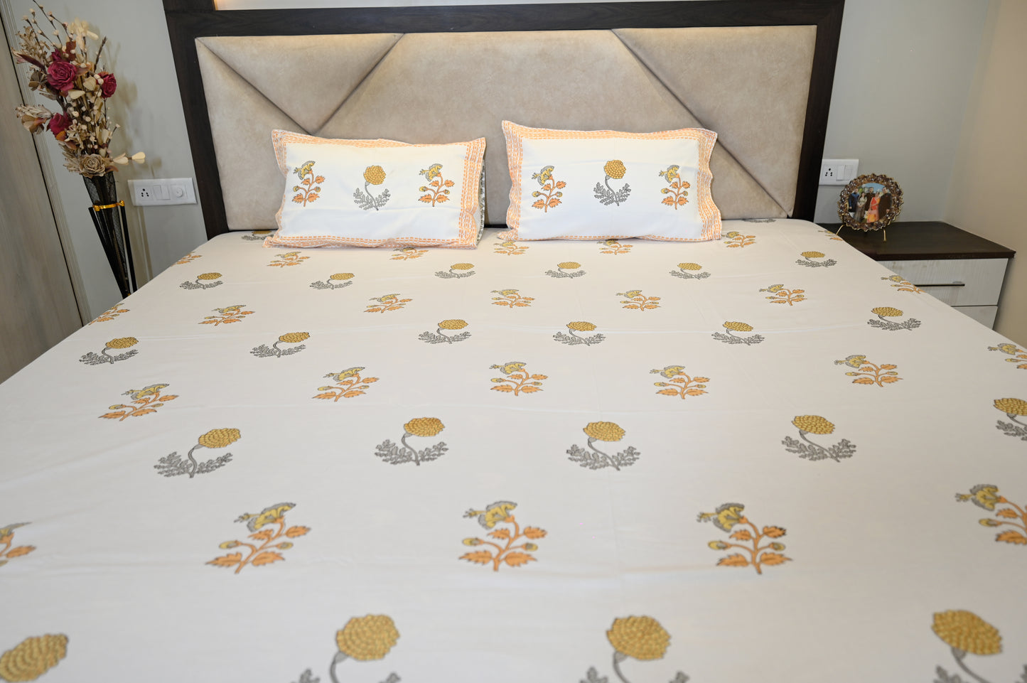 Honeyard Harmony Double Bed Super King Size Bedsheet Super Premium Cotton Fabric with 2 Pillow Covers
