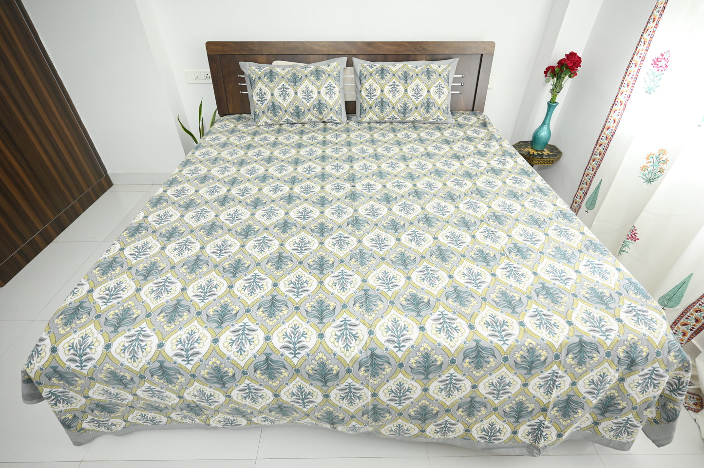 Royal Rapture Prints Double Bed Screen Print Bedsheet