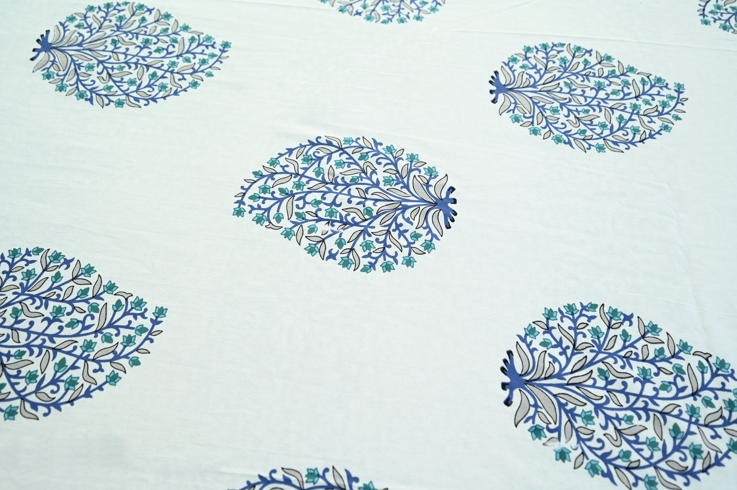 Jaipur Petal Prints Double Bed Screen Print Bedsheet