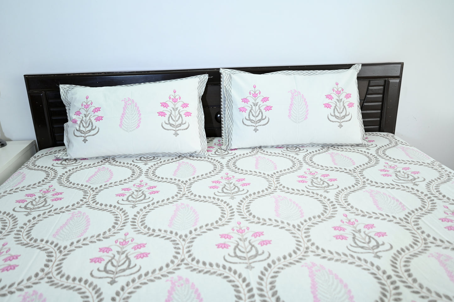 Mughal Gardens Prints Double Bed Screen Print Bedsheet