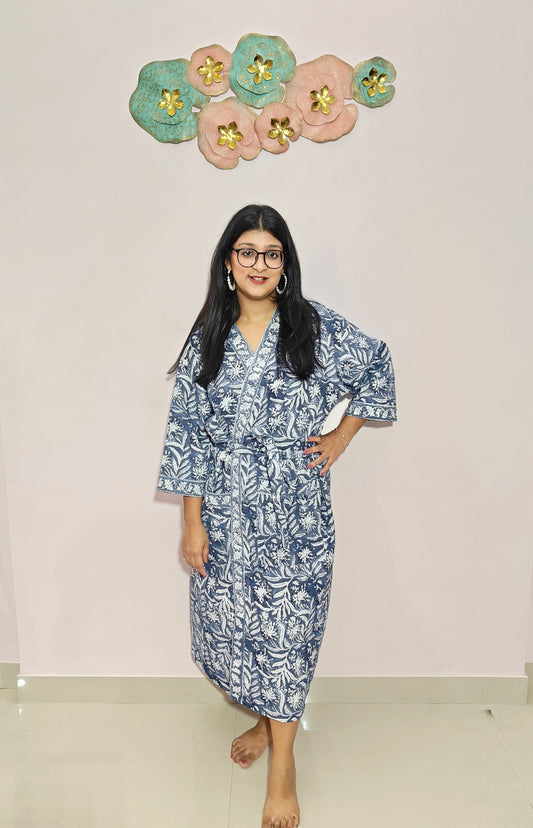 Noor-e-Neel Bathrobe