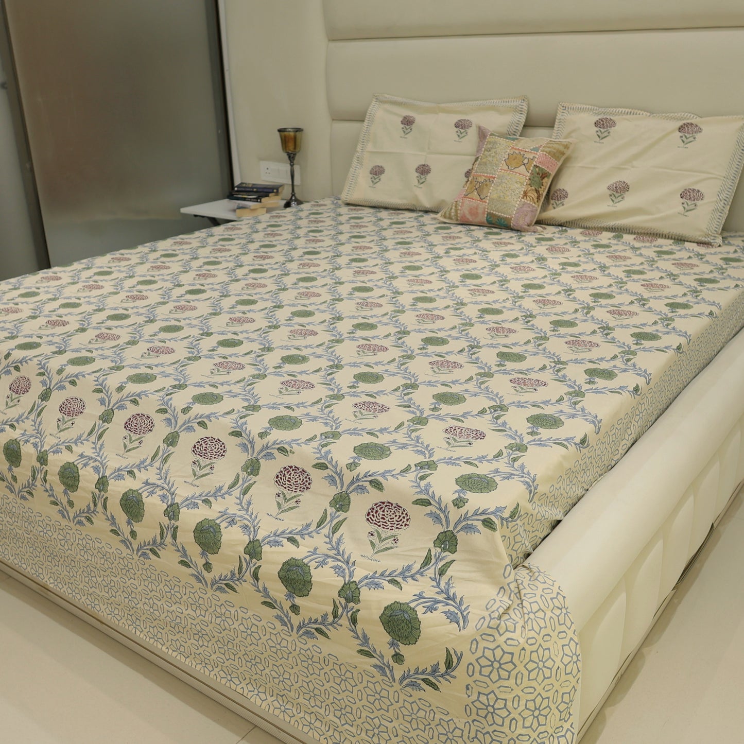 Orchid Oasis Jaipuri Print Double Bed King Size Bedsheet with 2 Pillow Covers