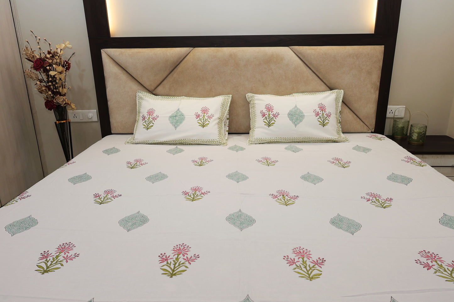 Floral Bouquet Bliss Double Bed Super King Size Bedsheet Premium Fabric with 2 Pillow Covers