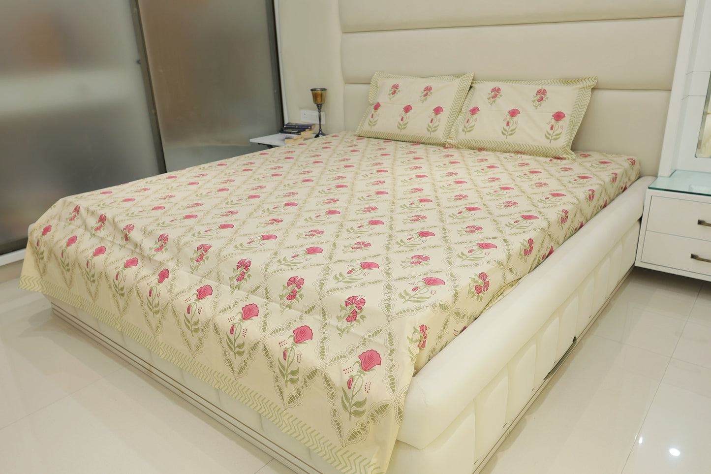 Floral Fiesta Double Bed King Size Bedsheet with 2 Pillow Covers