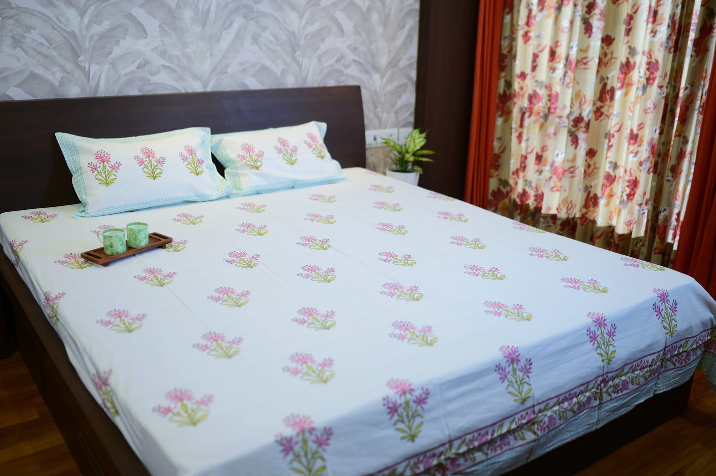 Handblock Bouquet Double Bed King Size Bedsheet with 2 Pillow Covers