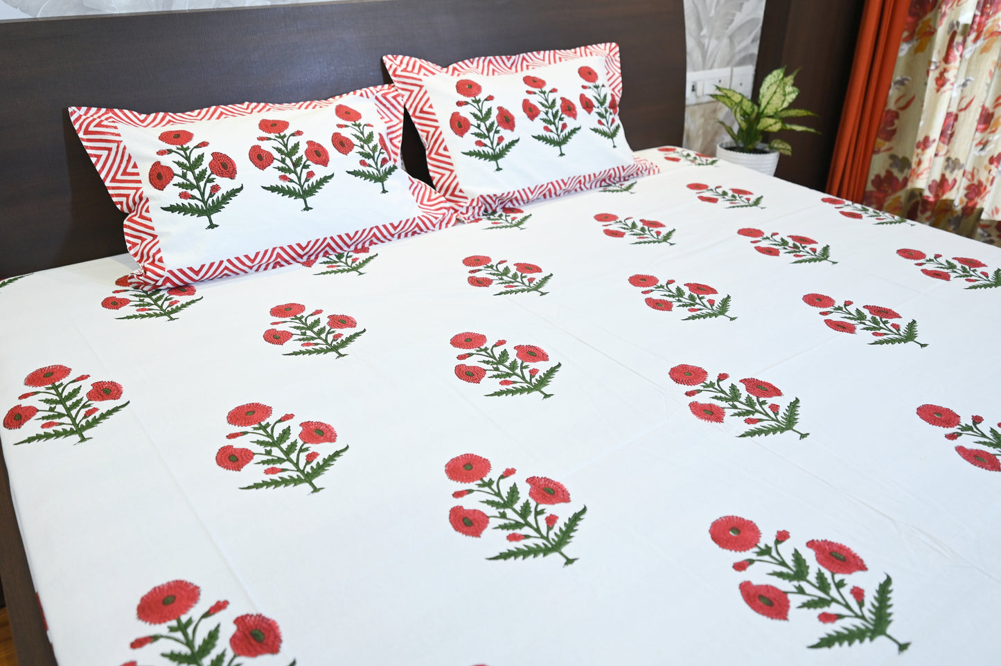 Hibiscus Harmony Double Bed King Size Bedsheet with 2 Pillow Covers