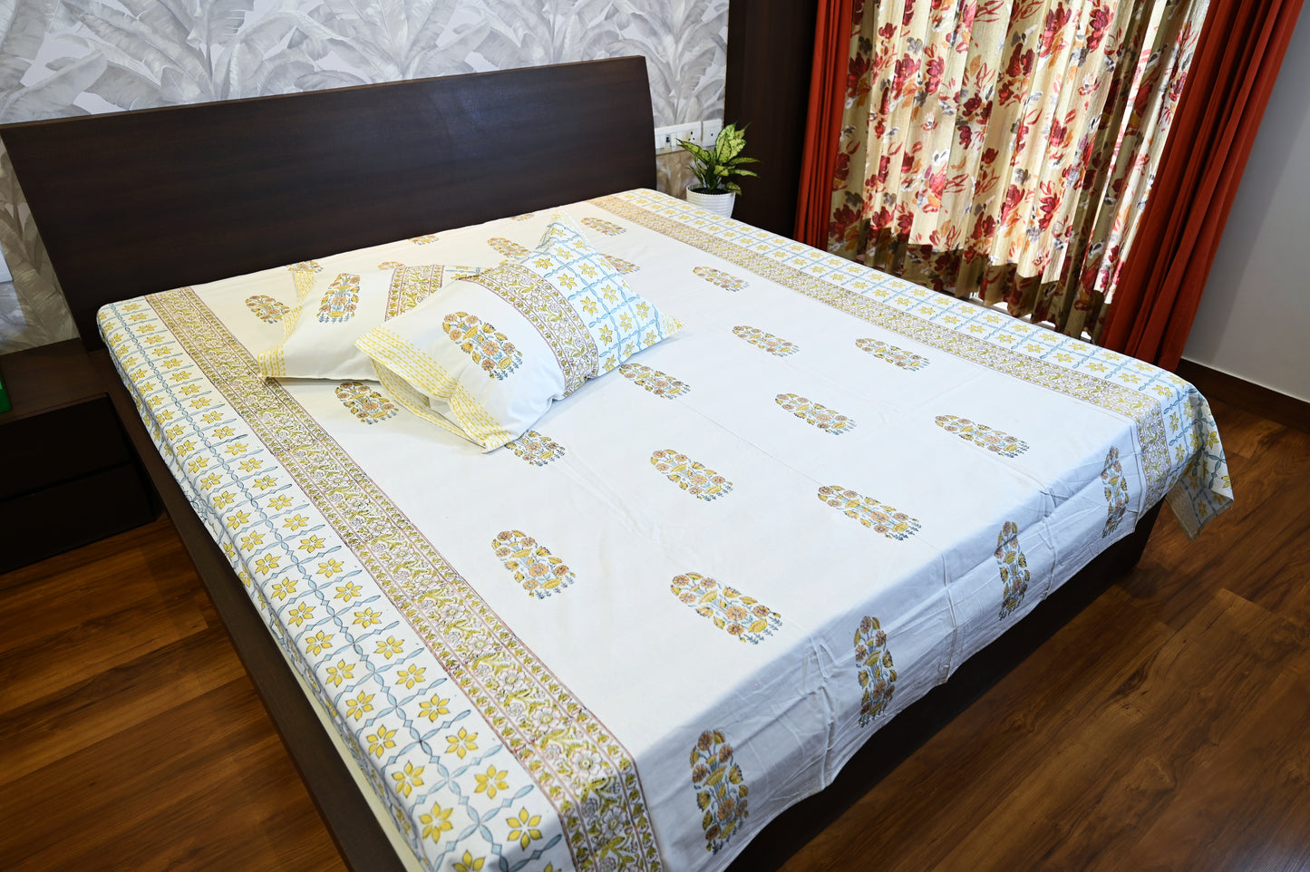 Sun-kissed Blooms Double Bed King Size Bedsheet with 2 Pillow Covers