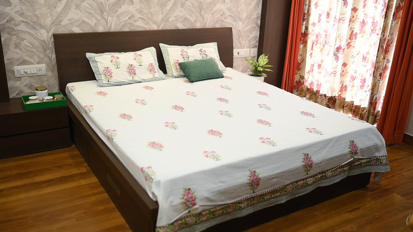 Tropical Tulips Double Bed King Size Bedsheet with 2 Pillow Covers